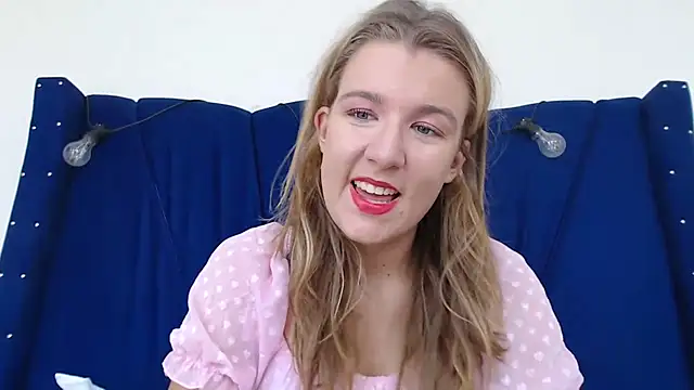 Snapshot of Yennyloves chatting on 31, 5, 2026 Yennyloves online show from 31, 5, 2026