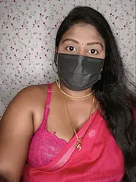 Snapshot of Romantic_Woman chatting on 25, 6, 2026 Romantic Woman online show from 25, 6, 2026