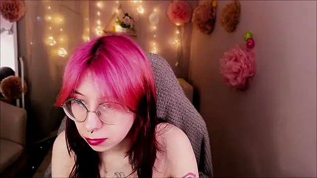 Snapshot of Alice_Nyx chatting on 16, 4, 2026 Alice Nyx online show from 16, 4, 2026