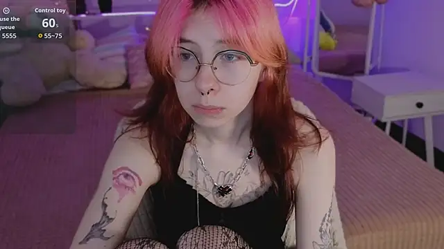Snapshot of Alice_Nyx chatting on 17, 5, 2026 Alice Nyx online show from 17, 5, 2026