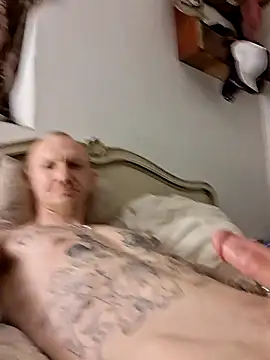 Snapshot of travisrwade chatting on 10, 4, 2026 travisrwade online show from 10, 4, 2026