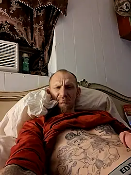 Snapshot of travisrwade chatting on 17, 4, 2026 travisrwade online show from 17, 4, 2026