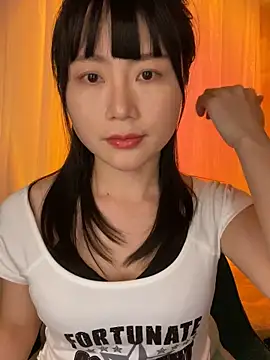 yaya0302 online show from 15, 4, 2026