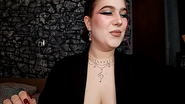 Snapshot of E_thie chatting on 6, 4, 2026 E thie online show from 6, 4, 2026