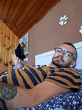 jozsi1995 online show from 12, 6, 2026