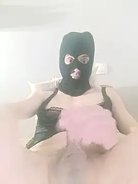 Snapshot of Tinaki_cross chatting on 6, 4, 2026 Tinaki cross online show from 6, 4, 2026