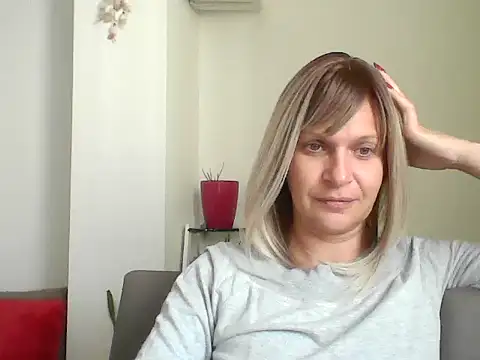 SweetLilTrouble online show from 28, 4, 2026