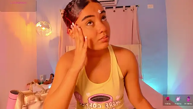 Snapshot of sweetkimmie_ chatting on 9, 5, 2026 sweetkimmie online show from 9, 5, 2026