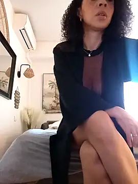 Snapshot of Shante21 chatting on 6, 4, 2026 Shante21 online show from 6, 4, 2026