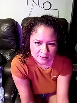 Snapshot of JessyFon chatting on 8, 4, 2026 JessyFon online show from 8, 4, 2026