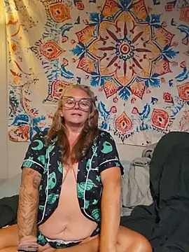Snapshot of Blondejenn chatting on 22, 7, 2026 Blondejenn online show from 22, 7, 2026