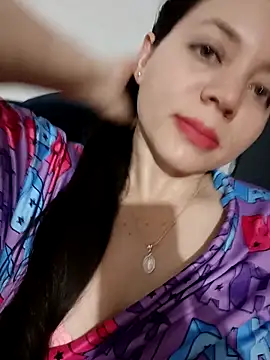 Miaesmeralda online show from 28, 4, 2026