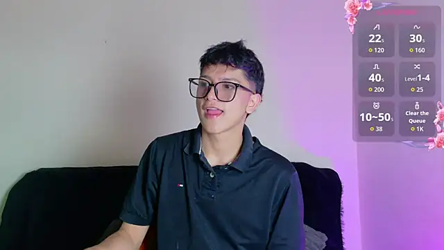 Snapshot of SaNti_ll chatting on 4, 7, 2026 SaNti ll online show from 4, 7, 2026