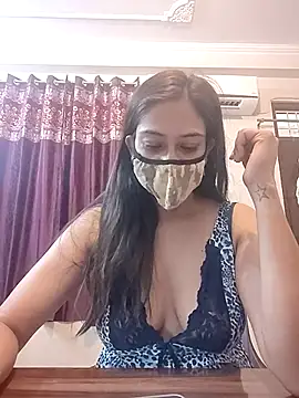 Snapshot of Aliyaa_bhat chatting on 4, 5, 2026 Aliyaa bhat online show from 4, 5, 2026