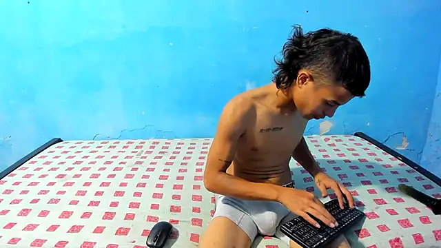 Snapshot of Junior_bebe chatting on 12, 7, 2026 Junior bebe online show from 12, 7, 2026