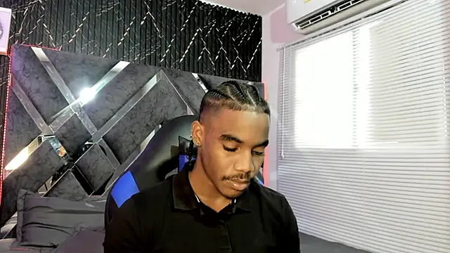 Snapshot of axel_silva4 chatting on 18, 6, 2026 axel silva4 online show from 18, 6, 2026