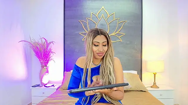 Kiara Parker  online show from 18, 5, 2026