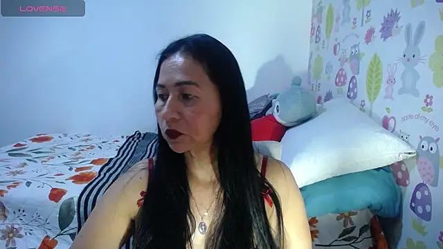 Snapshot of Tyna_b chatting on 24, 7, 2026 Tyna b online show from 24, 7, 2026
