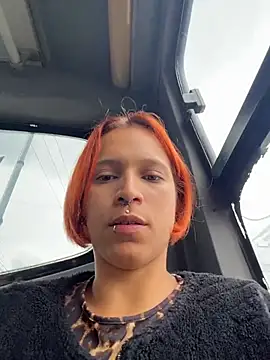 Mia 0-4 online show from 4, 7, 2026