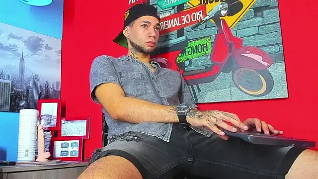 Snapshot of Daniel_huge22 chatting on 14, 4, 2026 Daniel huge22 online show from 14, 4, 2026
