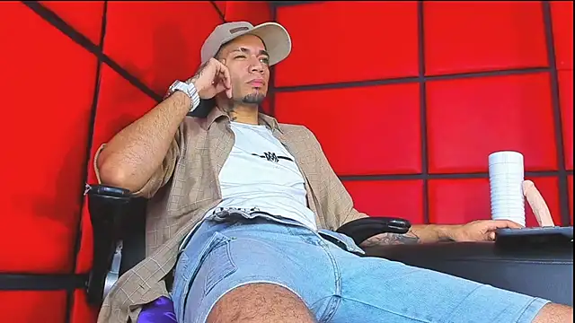 Snapshot of Daniel_huge22 chatting on 11, 5, 2026 Daniel huge22 online show from 11, 5, 2026