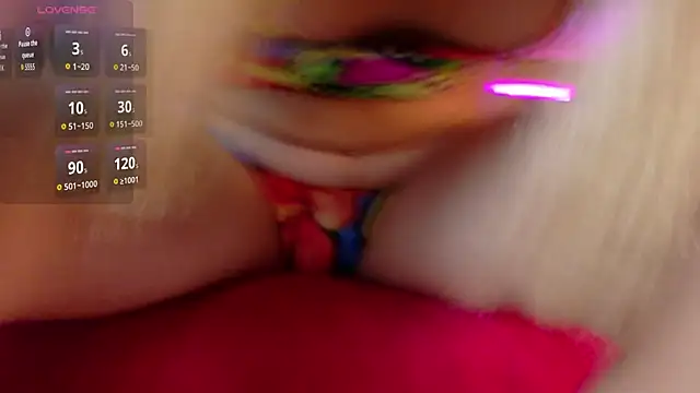 Snapshot of niiky_doll chatting on 15, 4, 2026 niiky doll online show from 15, 4, 2026
