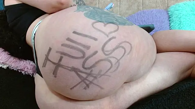 Melanie Slut nasty online show from 2, 6, 2026