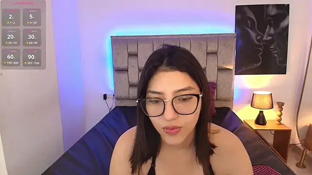 Snapshot of candy_tina chatting on 12, 4, 2026 candy tina online show from 12, 4, 2026