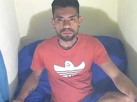 Snapshot of thomas2wood chatting on 23, 6, 2026 thomas2wood online show from 23, 6, 2026