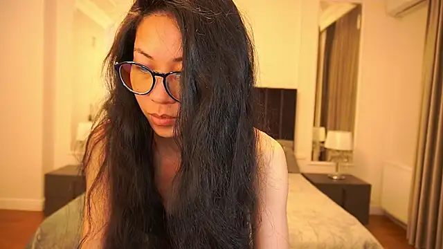 YunaYum online show from 20, 4, 2026