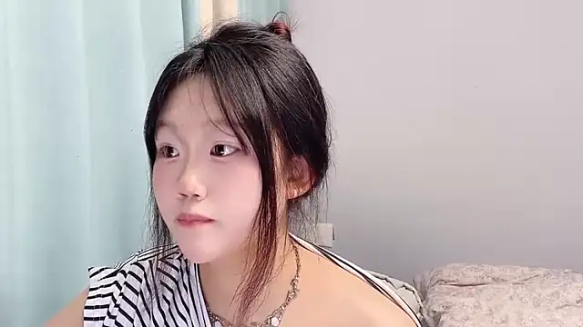 Lilababy00 online show from 17, 4, 2026