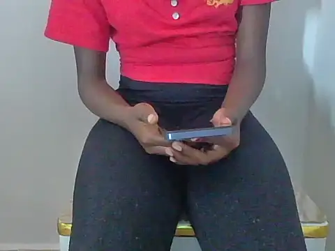 Momoe02 online show from 12, 4, 2026