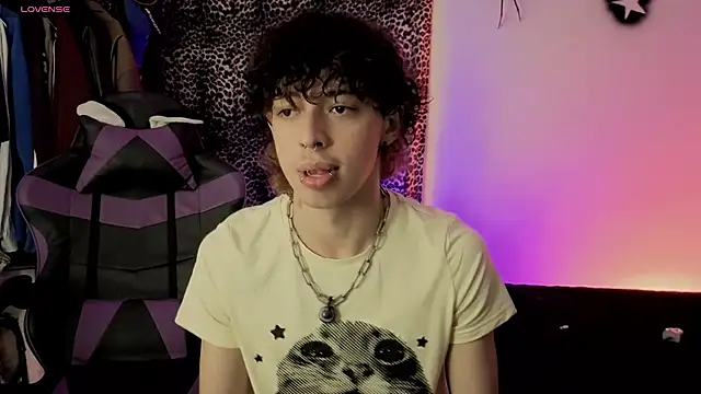 Otter Moon online show from 4, 7, 2026