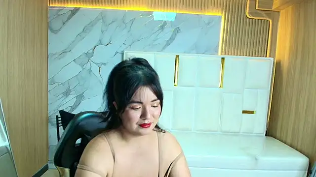 Snapshot of Sasha_tf chatting on 18, 4, 2026 Sasha tf online show from 18, 4, 2026