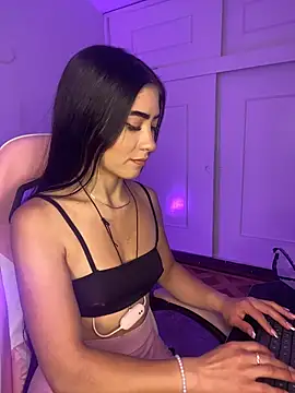 AMBERBUNNY  online show from 15, 4, 2026
