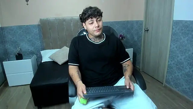 DAMON SALVATTORE online show from 14, 4, 2026