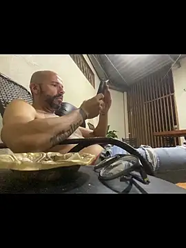 WaltinhoOliveira online show from 12, 4, 2026