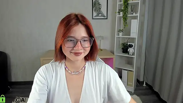 Snapshot of Lessi_Panic chatting on 22, 6, 2026 Lessi Panic online show from 22, 6, 2026