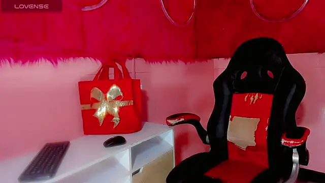 Snapshot of Mia_dasilva_ chatting on 14, 4, 2026 Mia dasilva online show from 14, 4, 2026