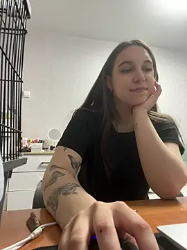 RiannaBrown online show from 25, 4, 2026