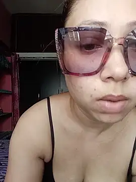 Snapshot of Hot_Soniya_08 chatting on 17, 6, 2026 Hot Soniya 08 online show from 17, 6, 2026