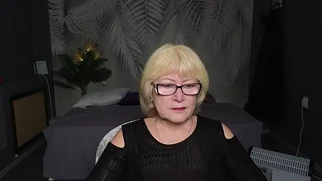 Zuri Zodiac online show from 16, 4, 2026