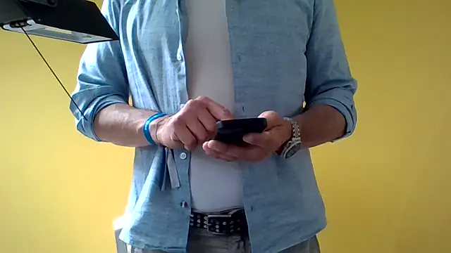 jjjust curiousss online show from 17, 4, 2026