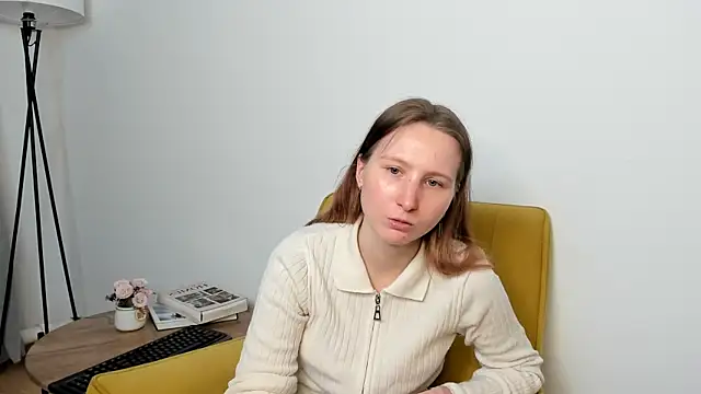 Snapshot of RenettaKrissie chatting on 9, 4, 2026 RenettaKrissie online show from 9, 4, 2026