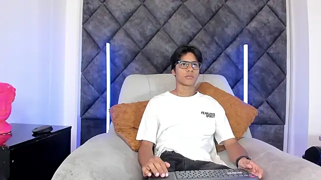 LiamKron online show from 6, 5, 2026