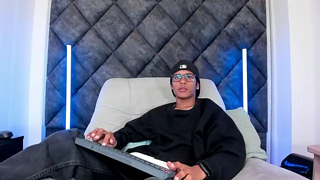 LiamKron online show from 12, 5, 2026