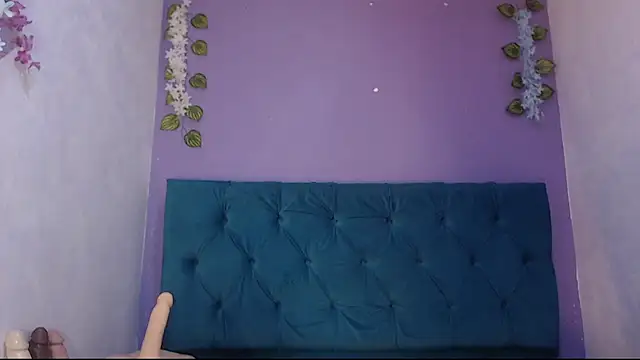 Snapshot of alorena_megancm chatting on 4, 6, 2026 alorena megancm online show from 4, 6, 2026