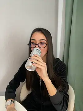 ItsAshly  online show from 16, 4, 2026