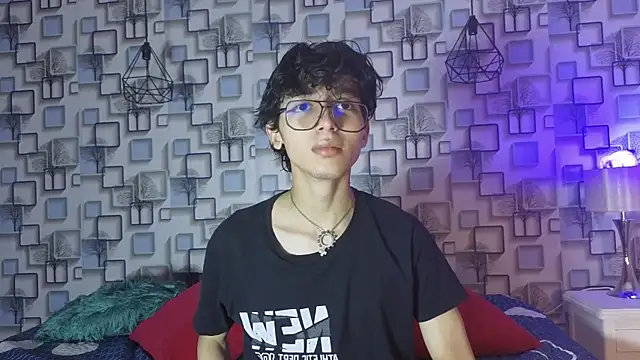 Twink Sebas7 online show from 15, 4, 2026