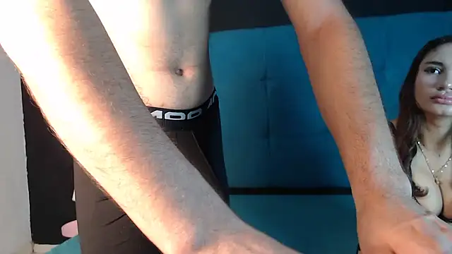 Elaa xx online show from 3, 7, 2026